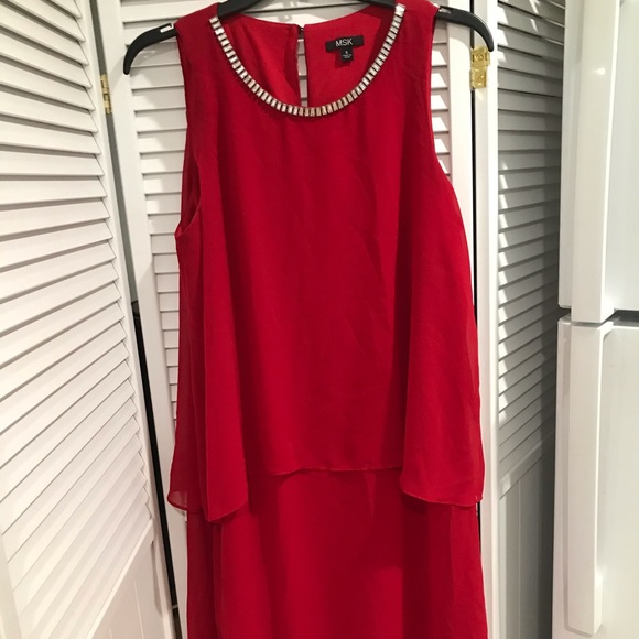 MSK sleeveless sheath with sheer, tiered overlay. - Picture 5 of 16